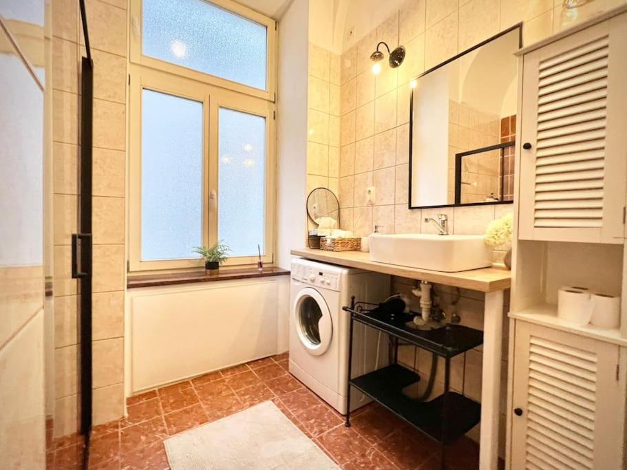 Elegant Apartment In Košice Buitenkant foto