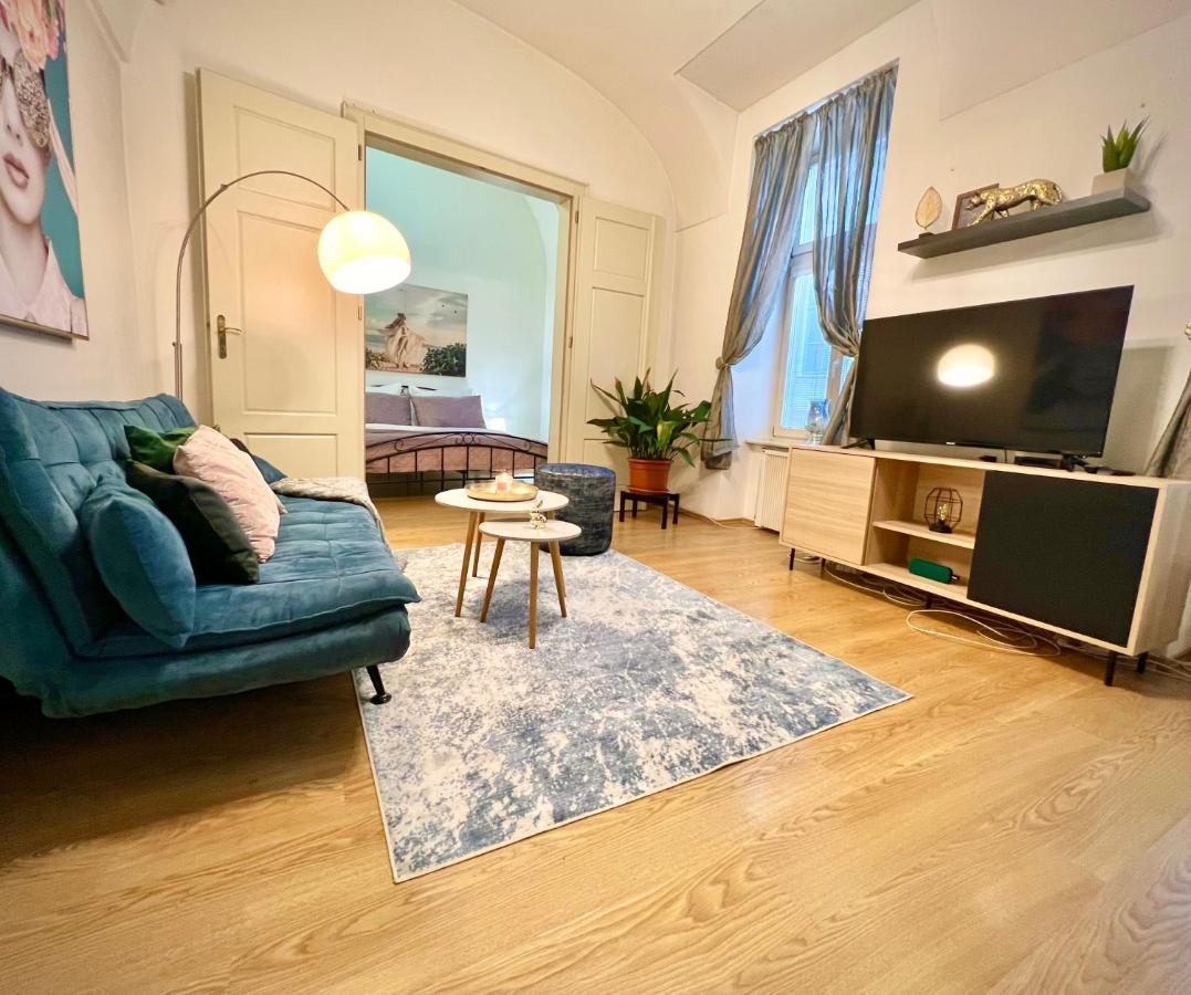 Elegant Apartment In Košice Buitenkant foto